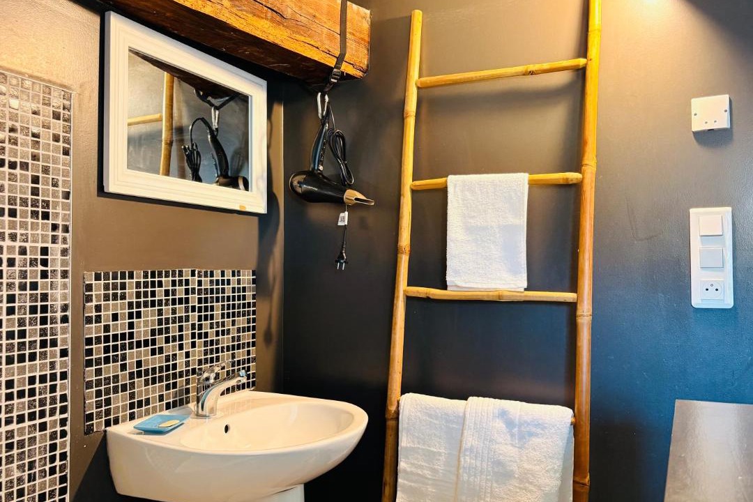 Photo of Bathroom in Crest