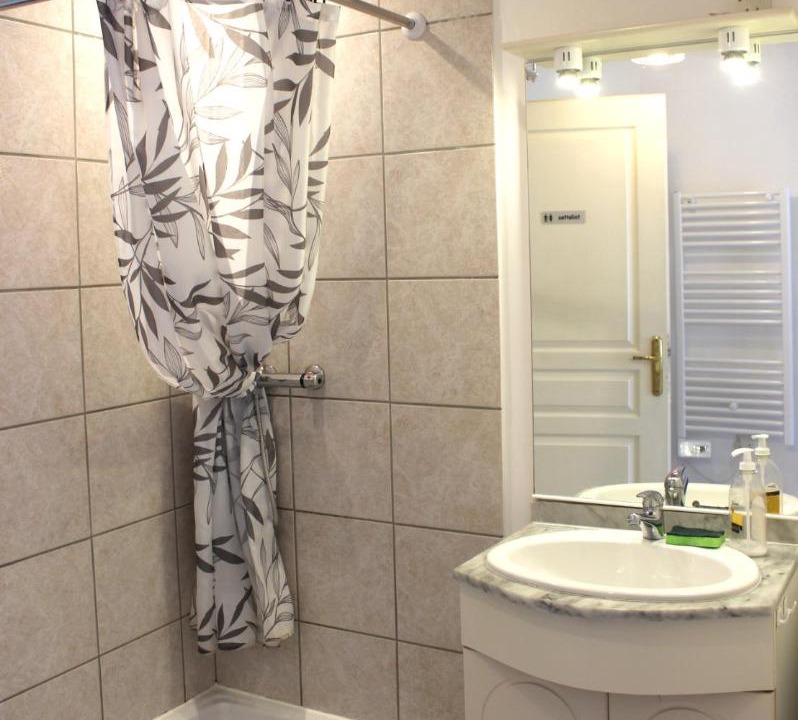 Photo of Bathroom in Pesmes