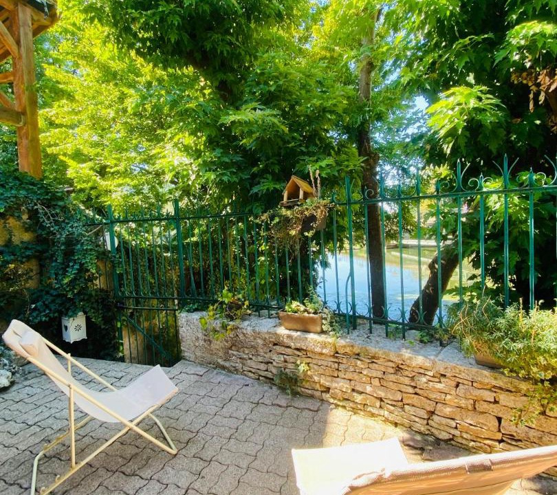 Photo of Others in Scey-sur-Saone-et-Saint-Albin
