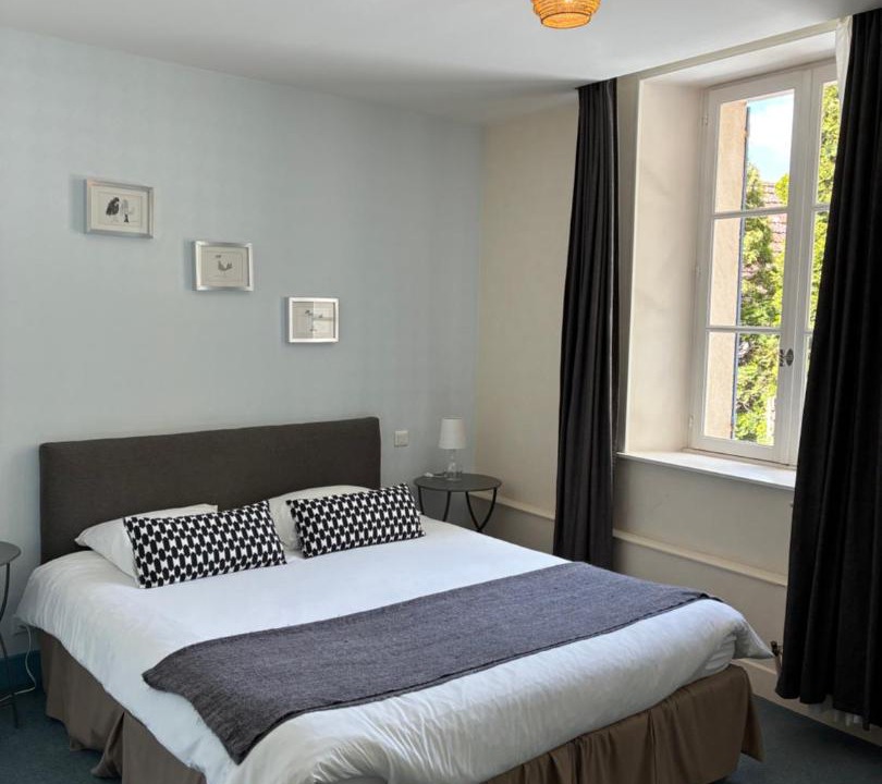 Photo of Bedroom in Druyes-les-Belles-Fontaines