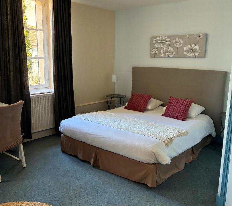 Photo of Bedroom in Druyes-les-Belles-Fontaines