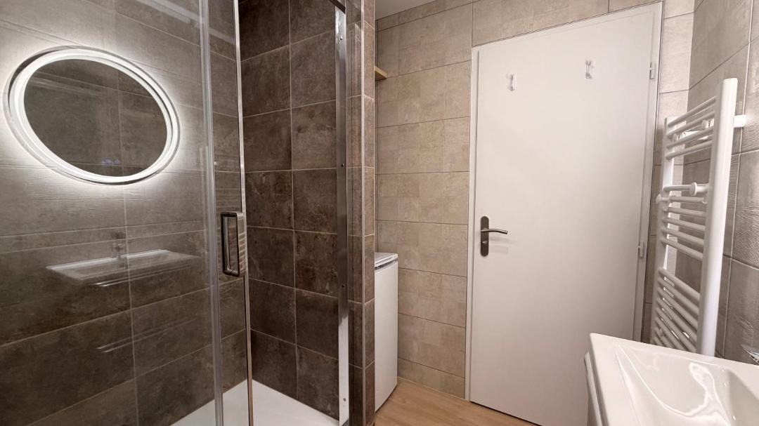 Photo of Bathroom in Faubourg-Raines