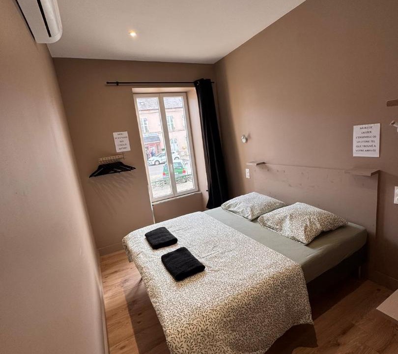 Photo of Bedroom in Dompierre-sur-Besbre