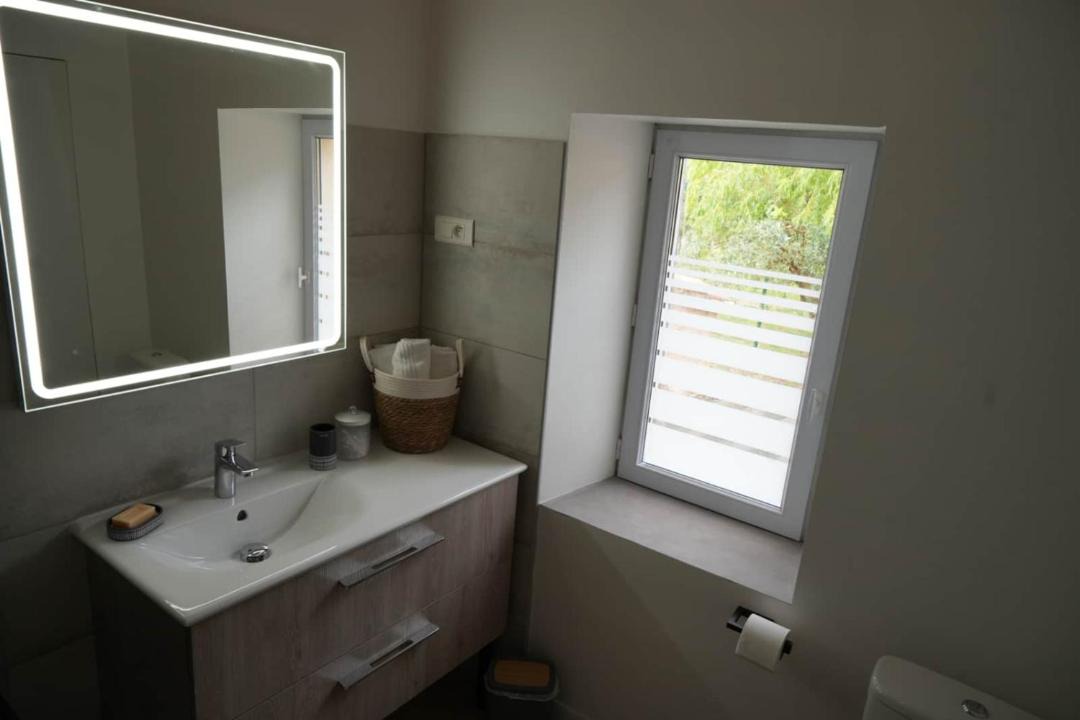 Photo of Bathroom in Beaumont-du-Ventoux
