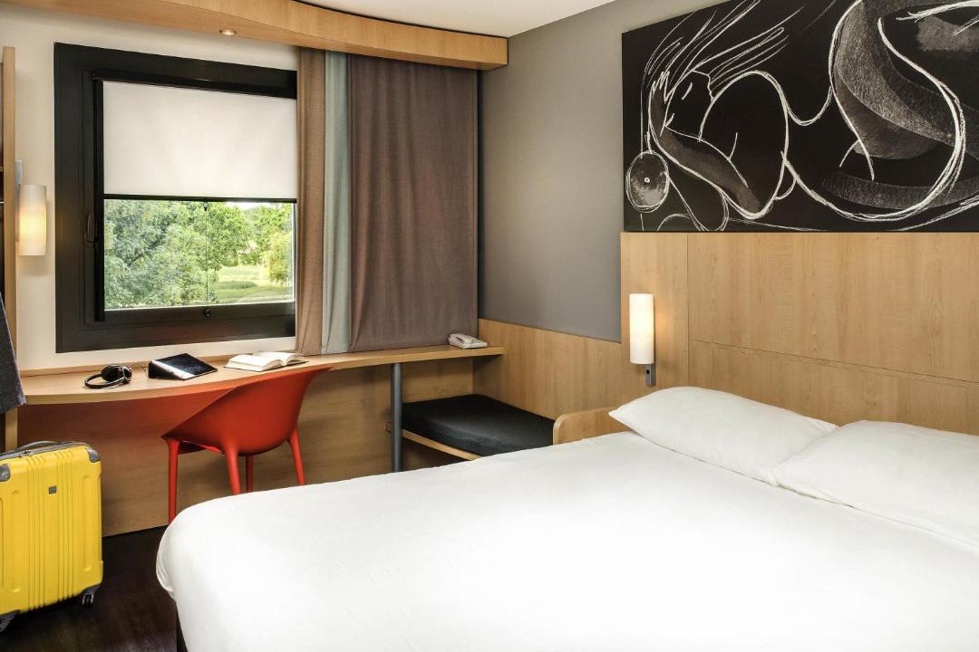 Photo of Bedroom in Montceau-les-Mines