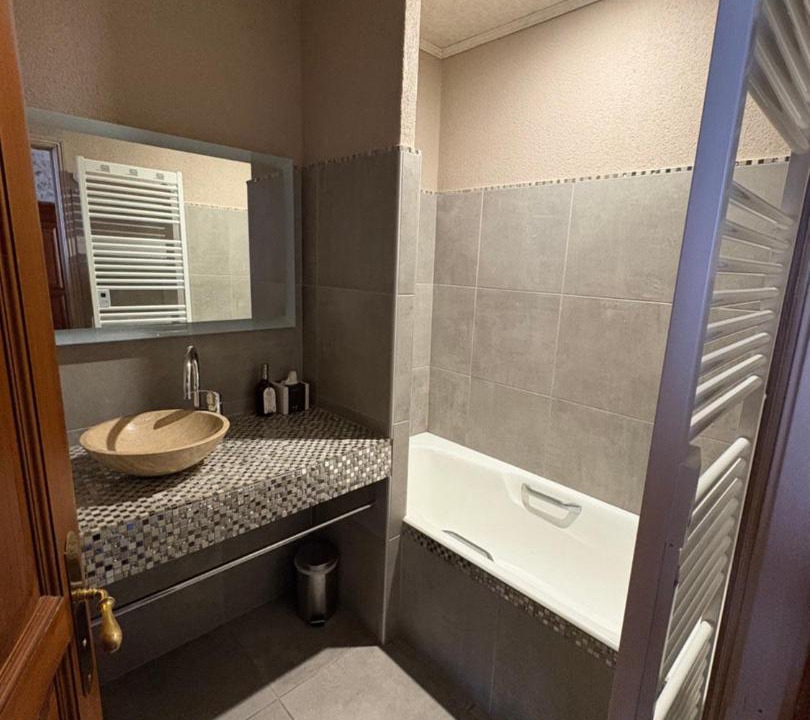 Photo of Bathroom in Bourbon-l'Archambault