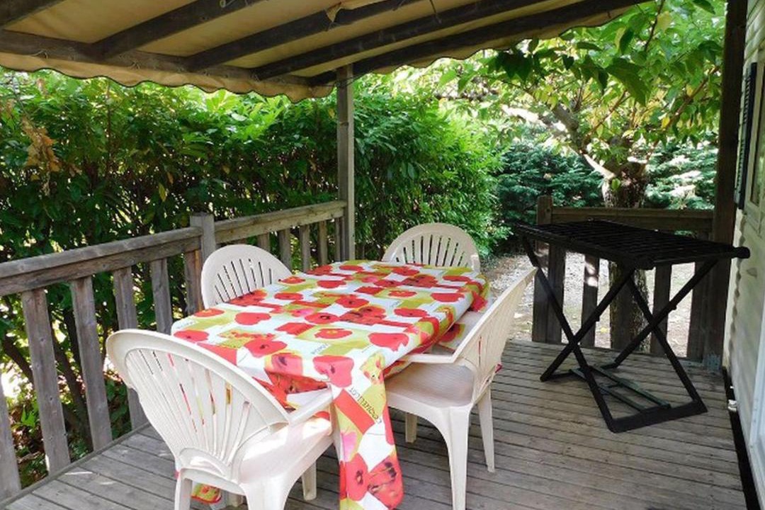 Photo of Patio Balcony in Vesseaux