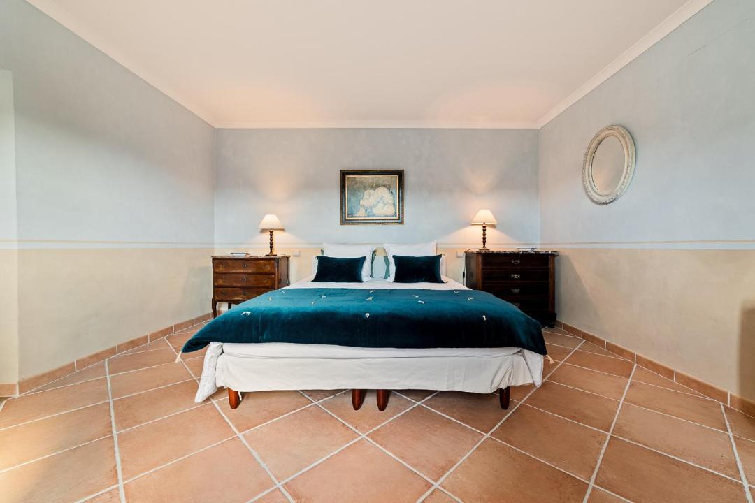 Photo of Bedroom in Ailhon