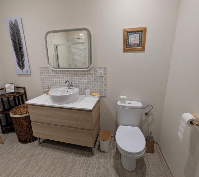 Photo of Bathroom in Bourbon-l'Archambault
