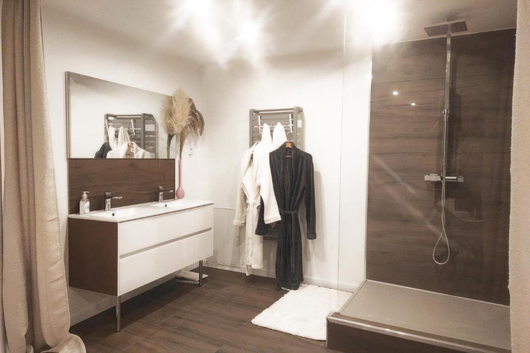 Photo of Bathroom in Saint-Joseph