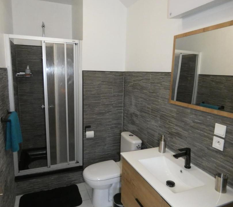 Photo of Bathroom in Trenal