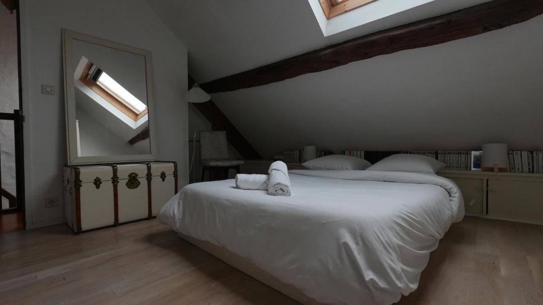 Photo of Bedroom in Villejust