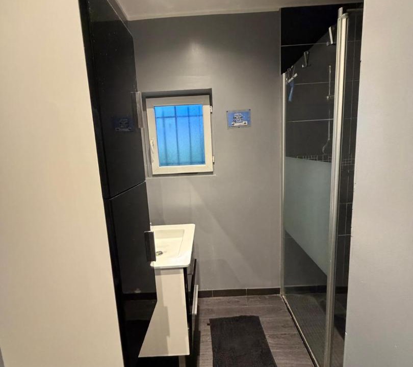Photo of Bathroom in Romans-sur-Isere
