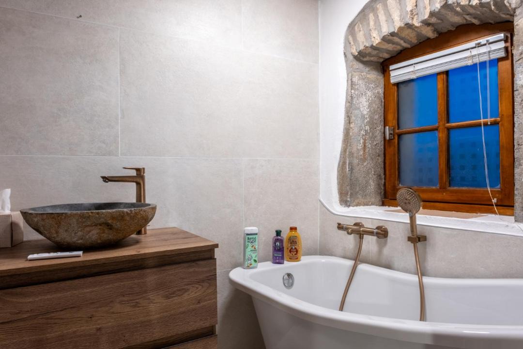 Photo of Bathroom in Prenovel