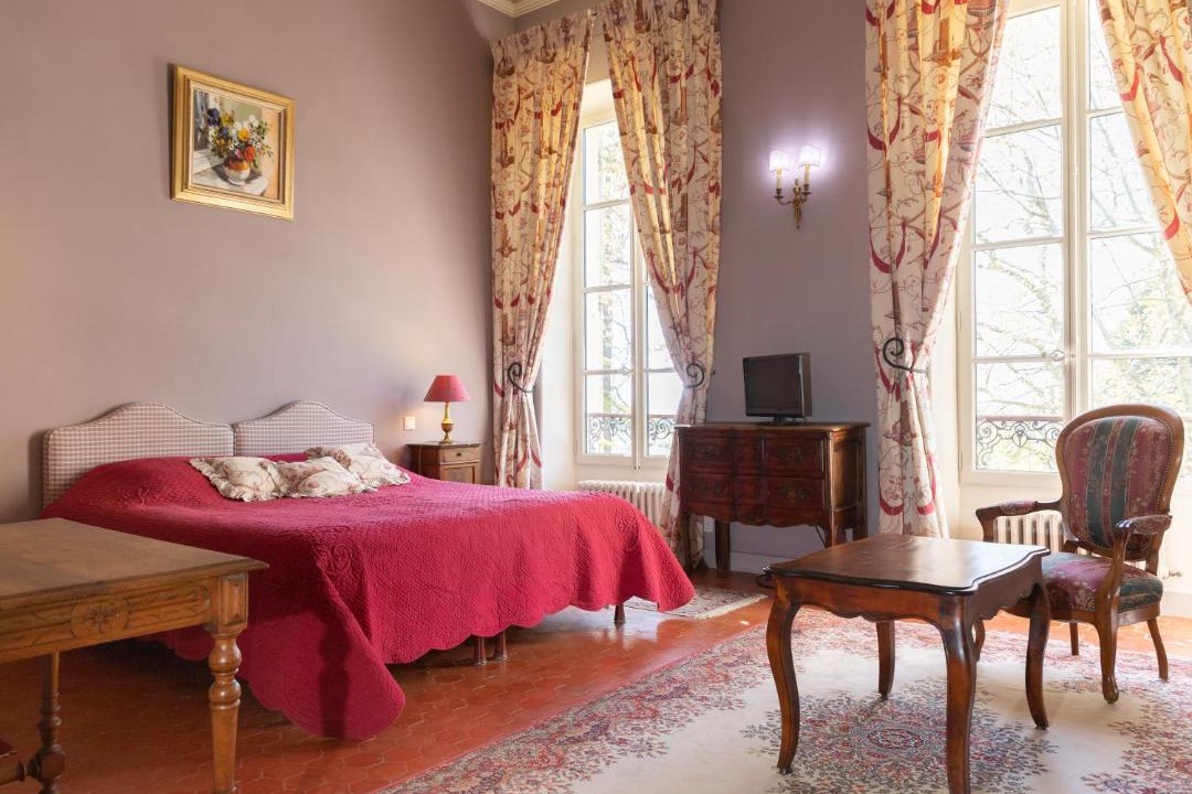 Photo of Bedroom in Saint-Hippolyte-le-Graveyron