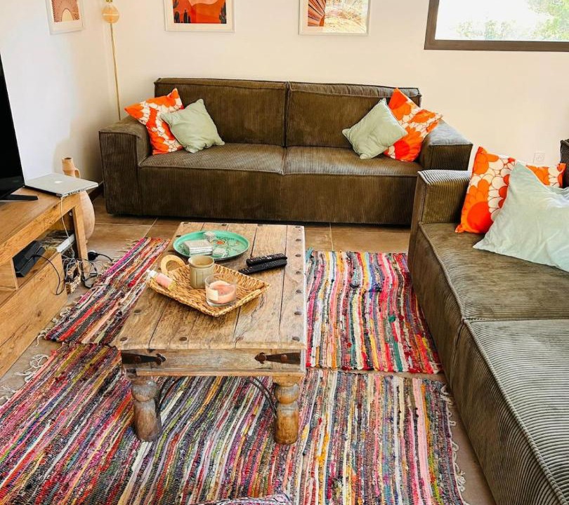 Photo of Livingroom in Faucon