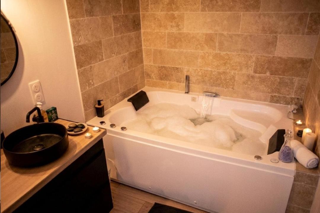 Photo of Bathroom in Besancon Old Town