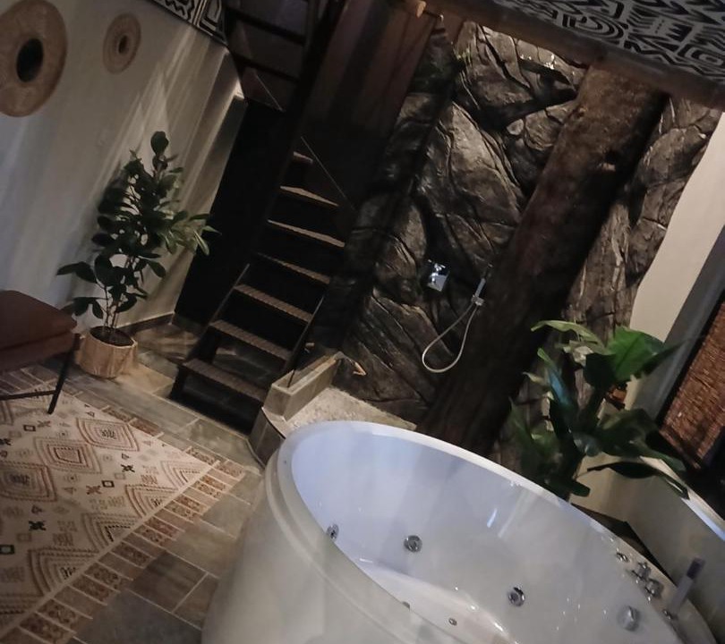 Photo of Bathroom in Saint-Paul-Trois-Chateaux