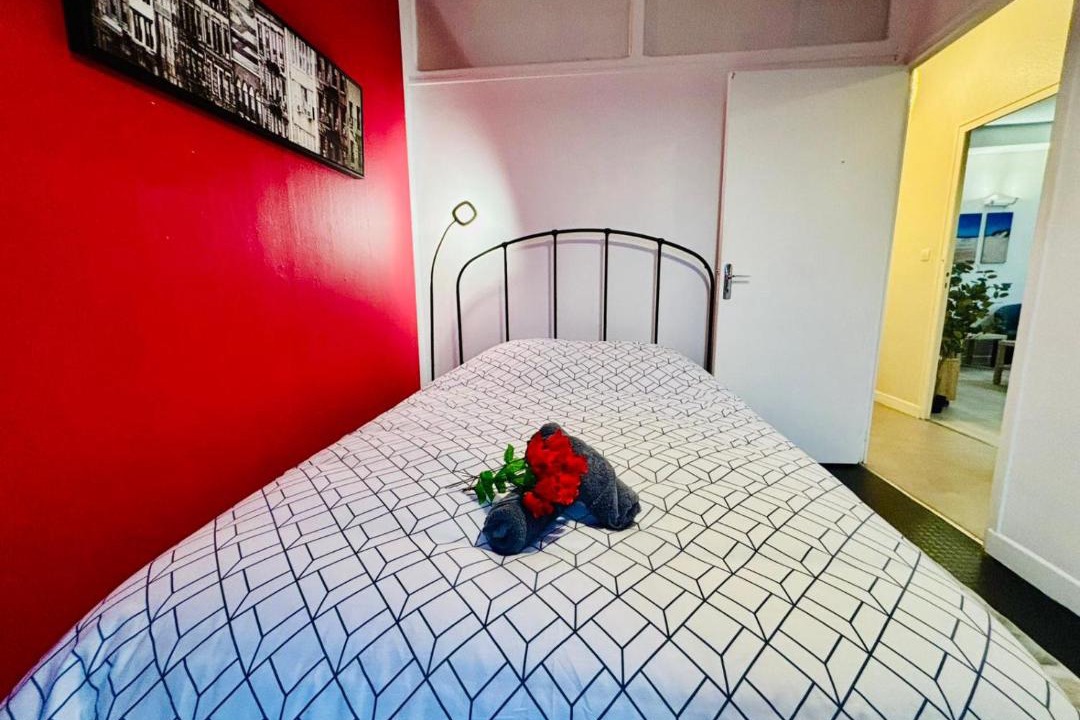 Photo of Bedroom in Montceau-les-Mines