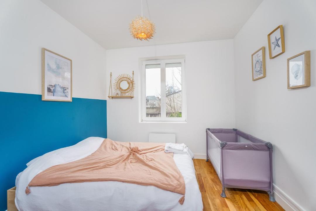 Photo of Bedroom in Le Creusot