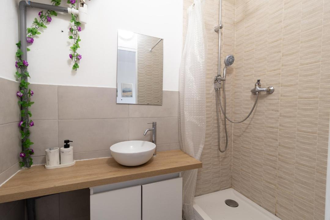 Photo of Bathroom in Champigny-sur-Marne