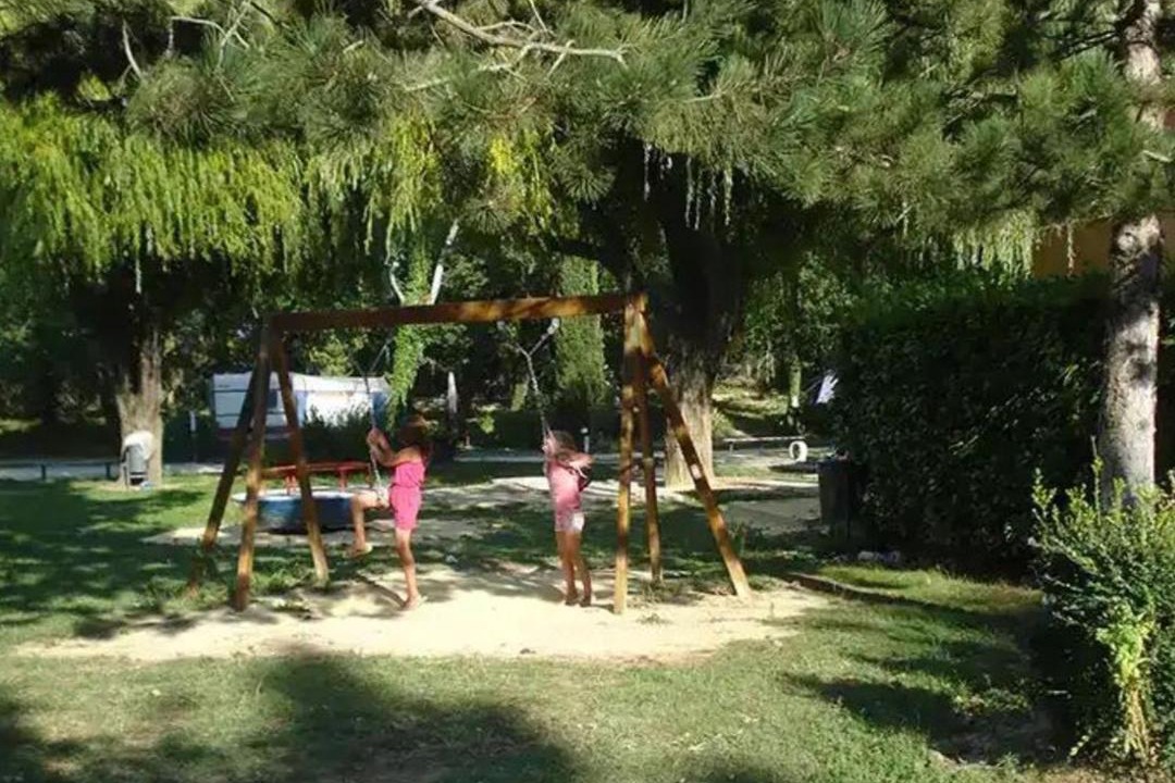 Photo of Others in Visan