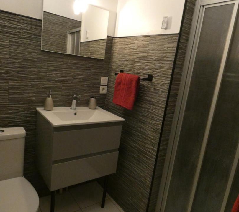 Photo of Bathroom in Trenal