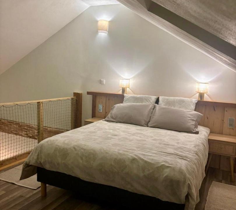 Photo of Bedroom in Crotenay