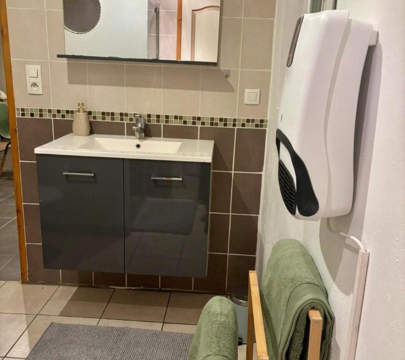 Photo of Bathroom in Crotenay