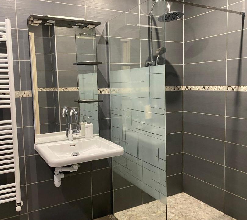 Photo of Bathroom in Le Creusot