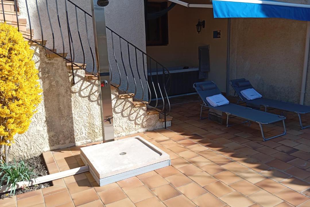 Photo of Patio Balcony in Condorcet