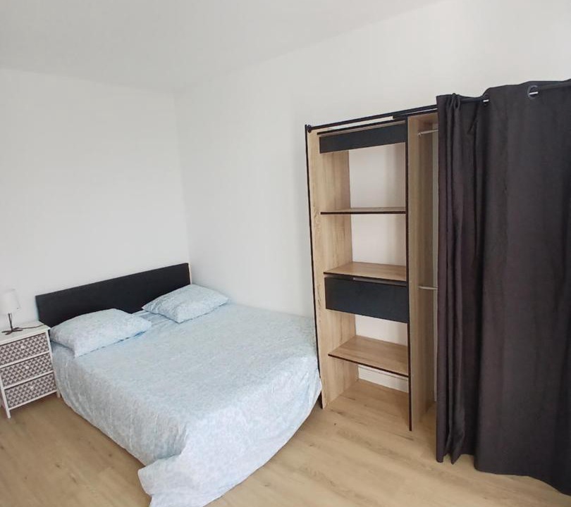Photo of Bedroom in Sainte-Genevieve-des-Bois