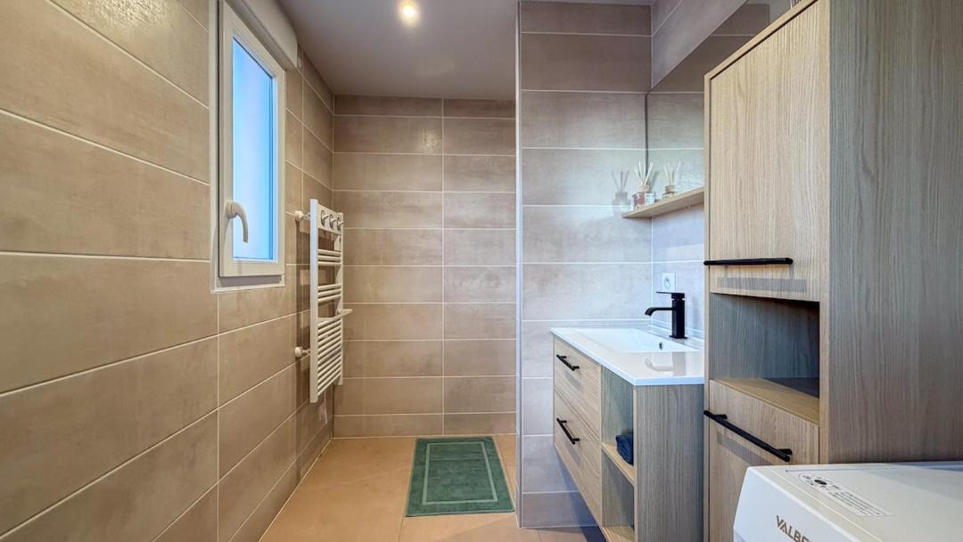 Photo of Bathroom in Uxegney