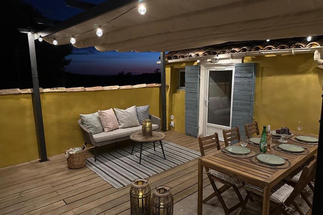 Photo of Patio Balcony in Villes-sur-Auzon