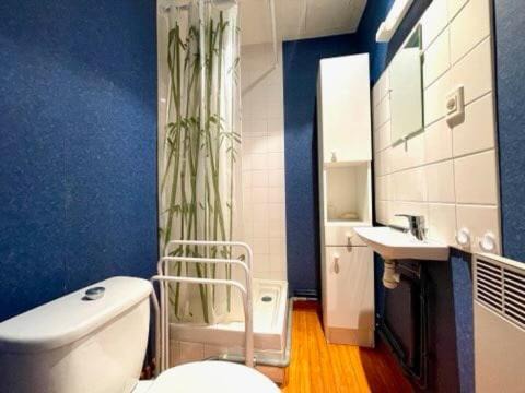 Photo of Bathroom in Paray-le-Monial