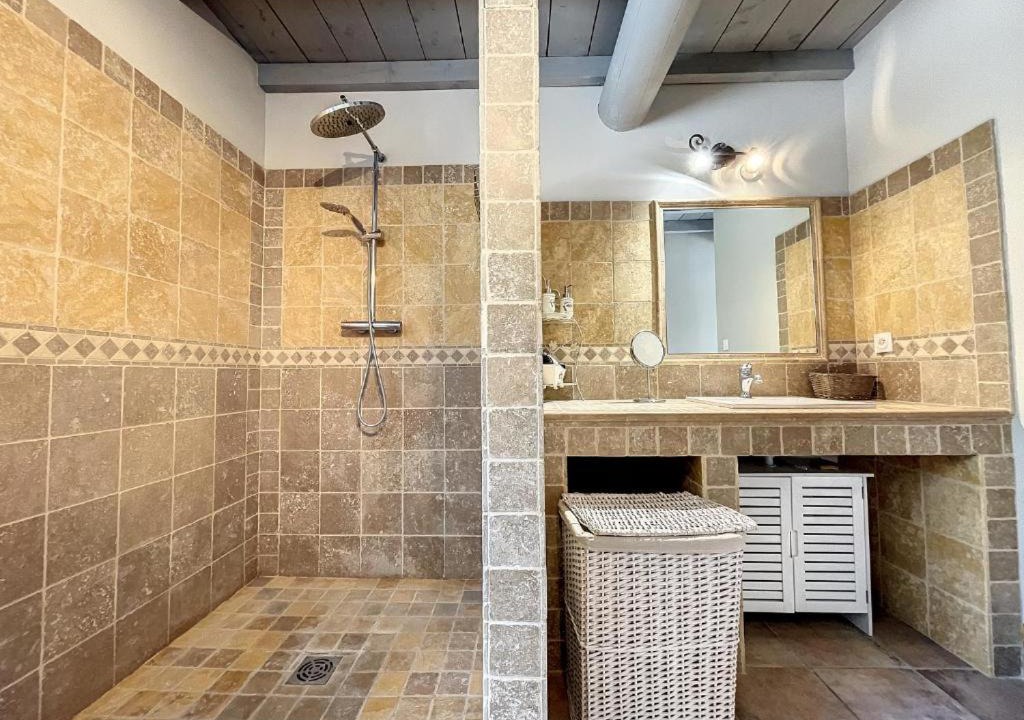Photo of Bathroom in Bedoin