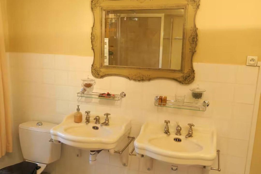Photo of Bathroom in Onlay