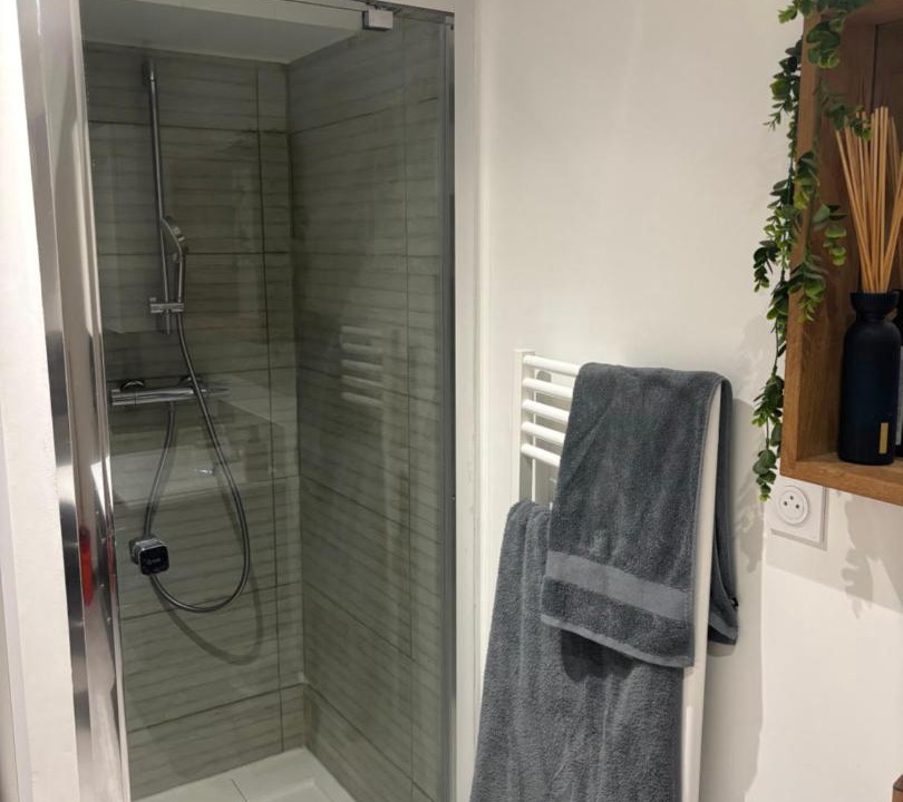 Photo of Bathroom in La Cote-Saint-Andre