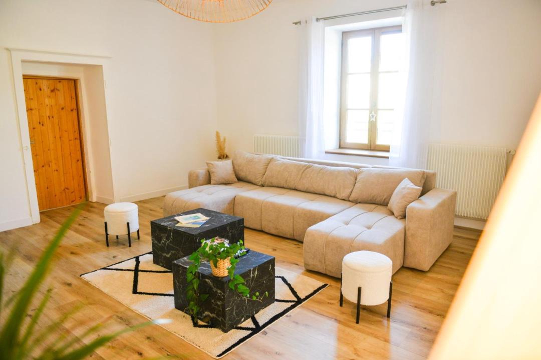 Photo of Livingroom in Menetru-le-Vignoble