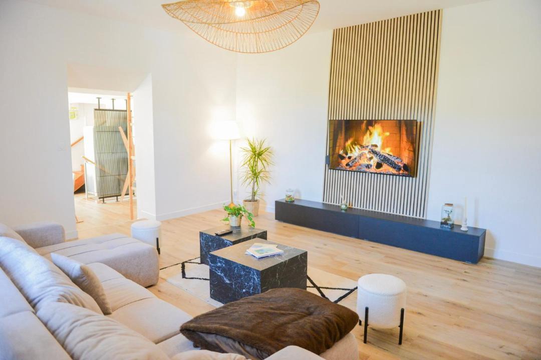 Photo of Livingroom in Menetru-le-Vignoble
