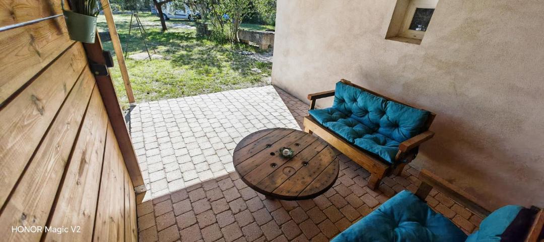 Photo of Patio Balcony in Caromb