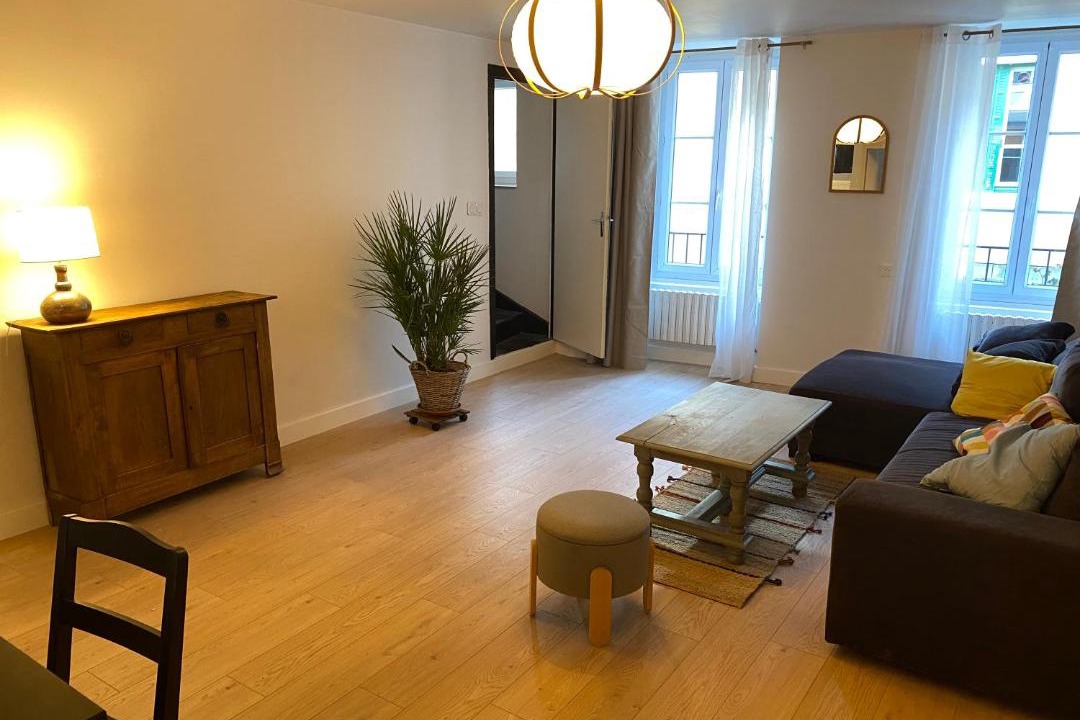 Photo of Livingroom in Cluny