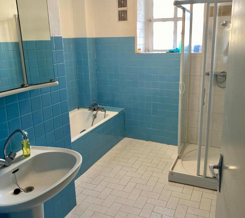 Photo of Bathroom in Cluny
