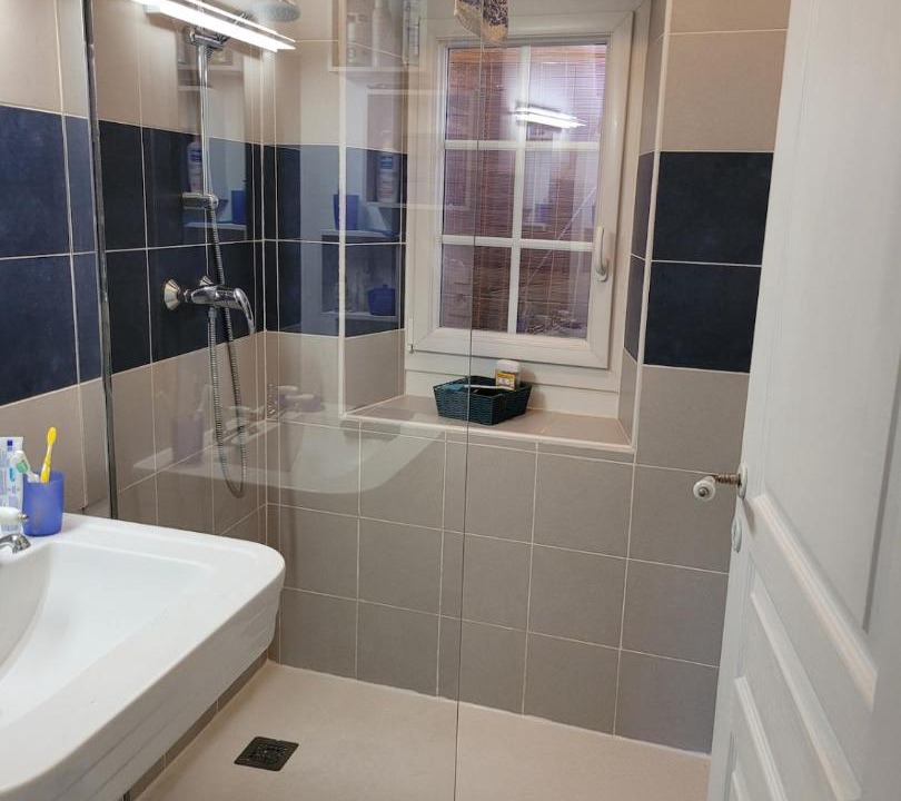 Photo of Bathroom in La Rochette-du-Buis