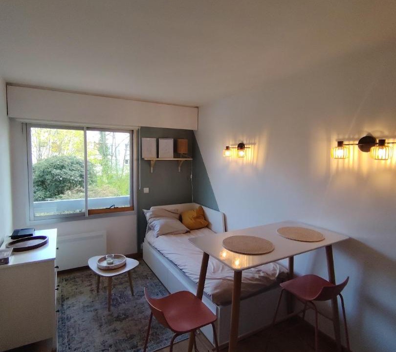 Photo of Others in Clamart