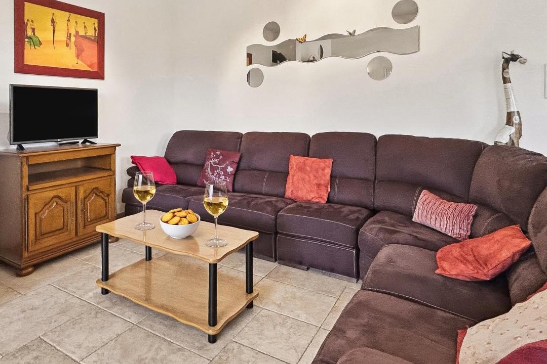 Photo of Livingroom in Saint-Martin-du-Tartre