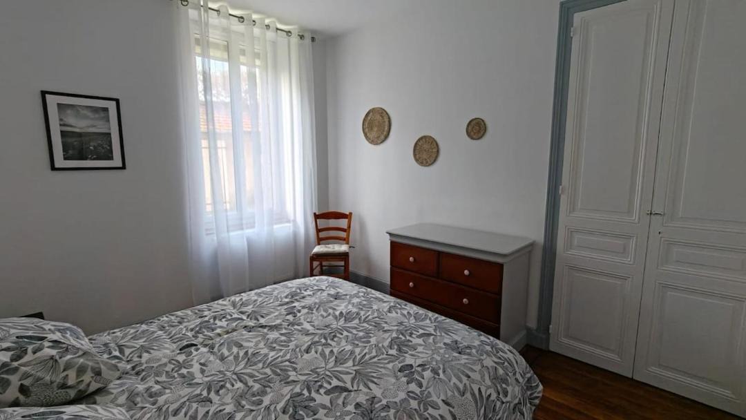 Photo of Bedroom in Le Creusot