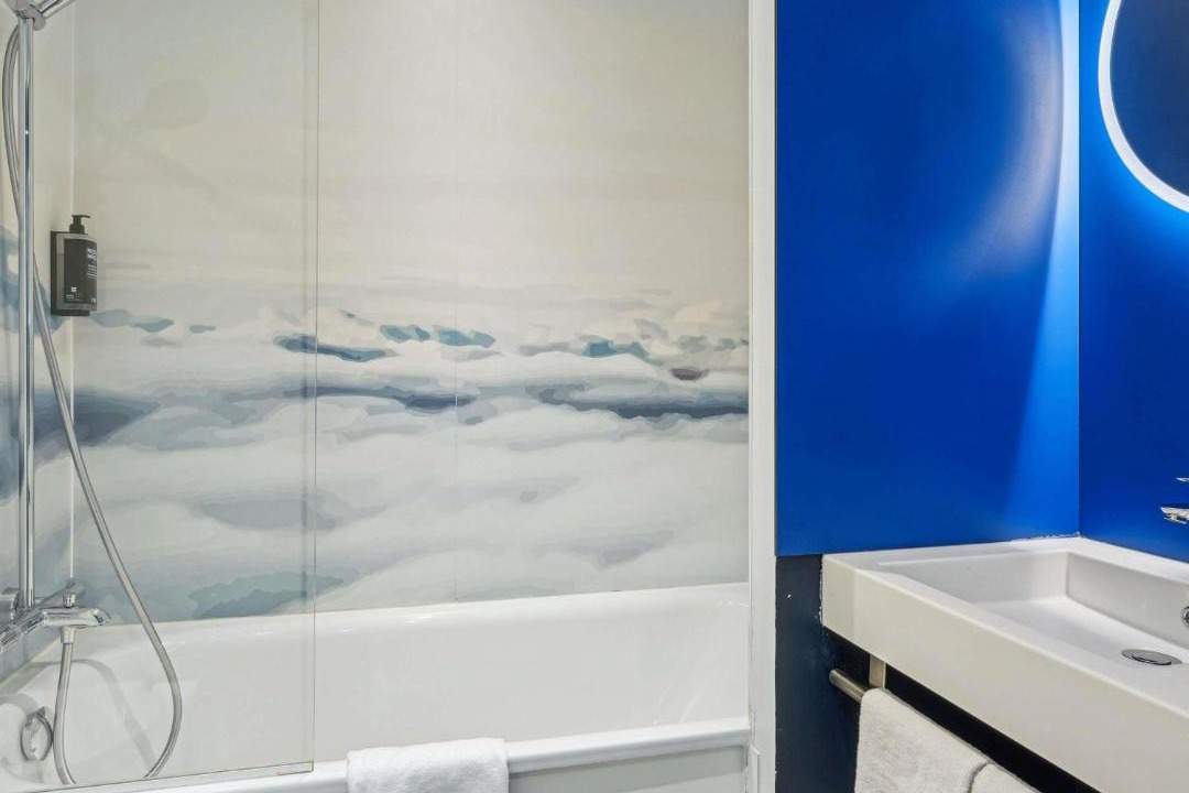 Photo of Bathroom in Paray-Vieille-Poste
