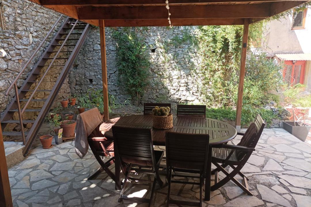 Photo of Patio Balcony in Chateauneuf-du-Rhone