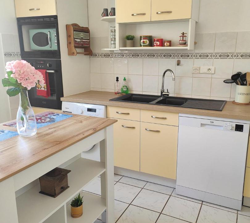 Photo of Kitchen in Maconnais Beaujolais Agglomeration